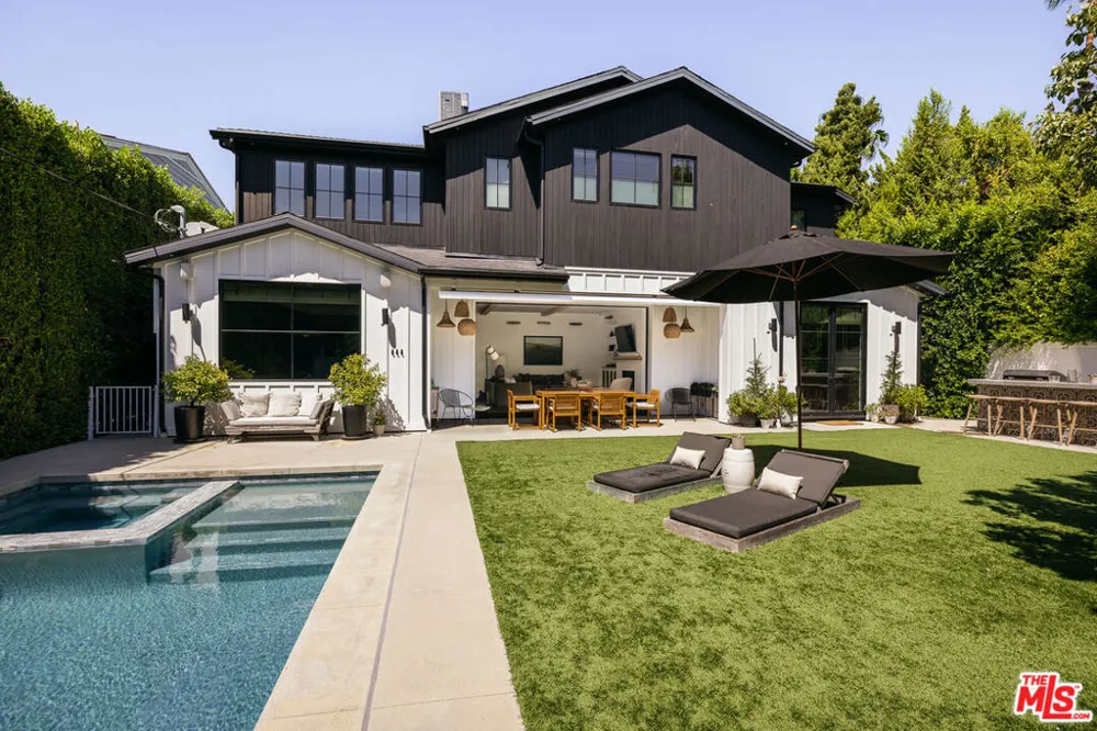 12406 Milbank Street Los Angeles, CA 91604