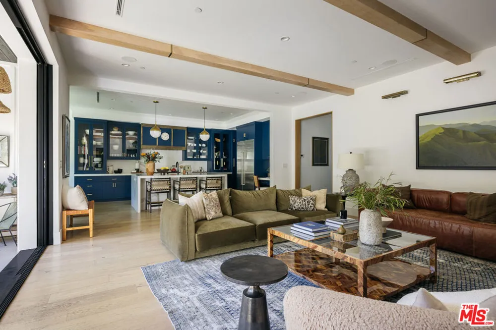 12406 Milbank Street Los Angeles, CA 91604