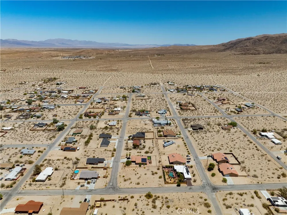 74811 Aladdin Drive 29 Palms, CA 92277