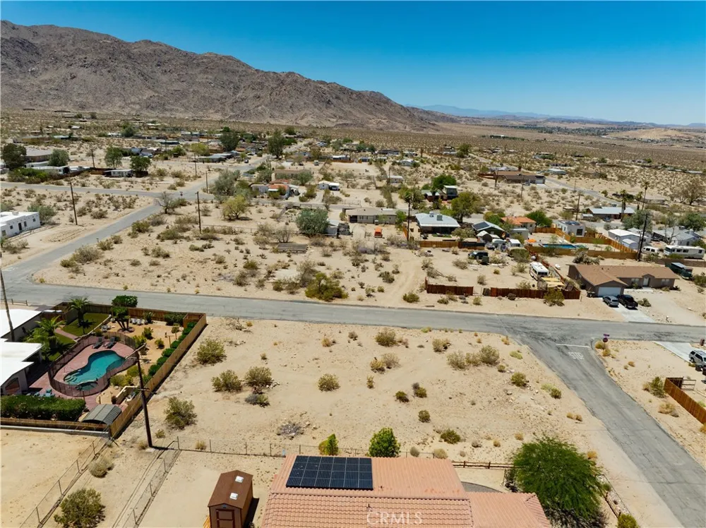 74811 Aladdin Drive 29 Palms, CA 92277