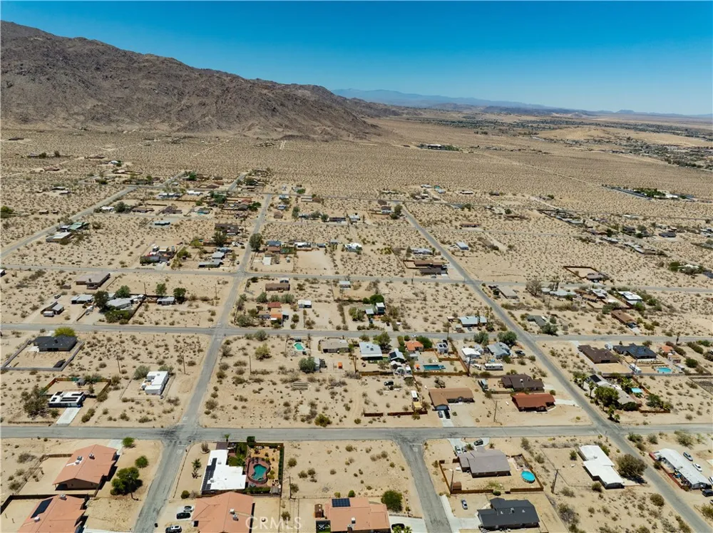 74811 Aladdin Drive 29 Palms, CA 92277