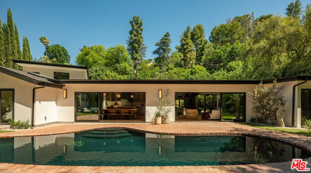 18001 Boris Drive Encino, CA 91316