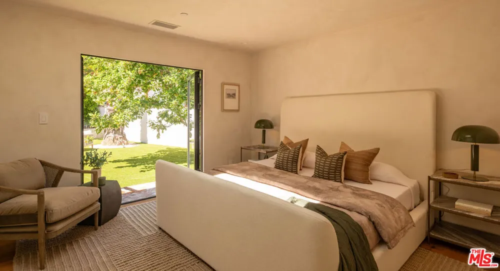 18001 Boris Drive Encino, CA 91316