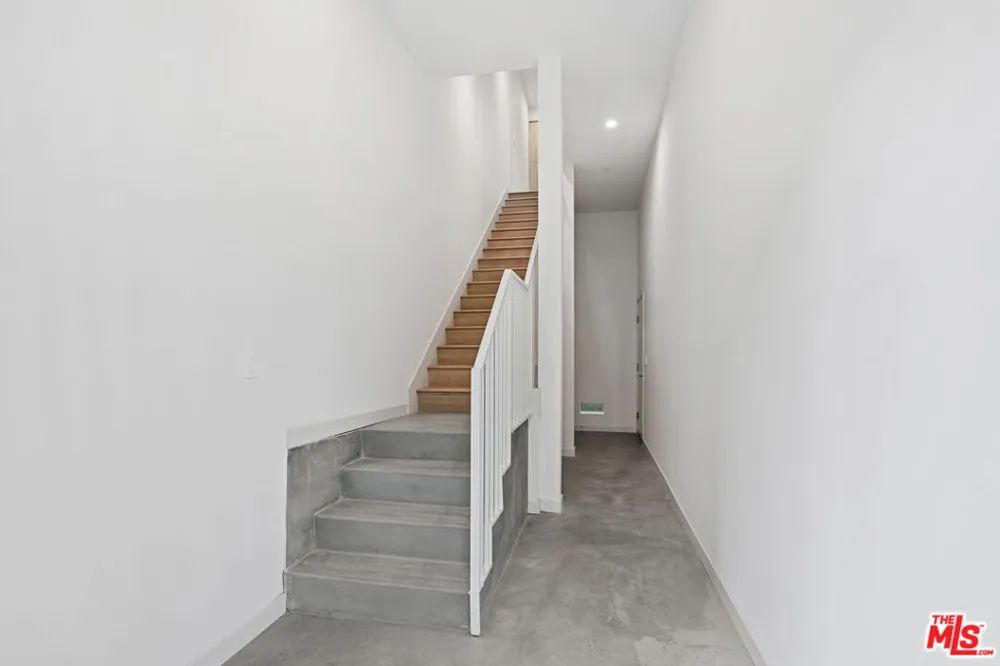 2523 S Orange Drive Los Angeles, CA 90016