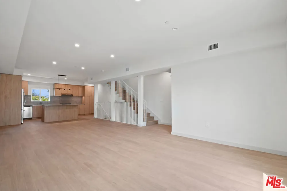 2523 S Orange Drive Los Angeles, CA 90016