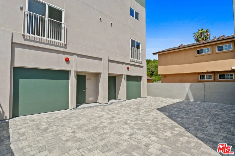 2523 S Orange Drive Los Angeles, CA 90016