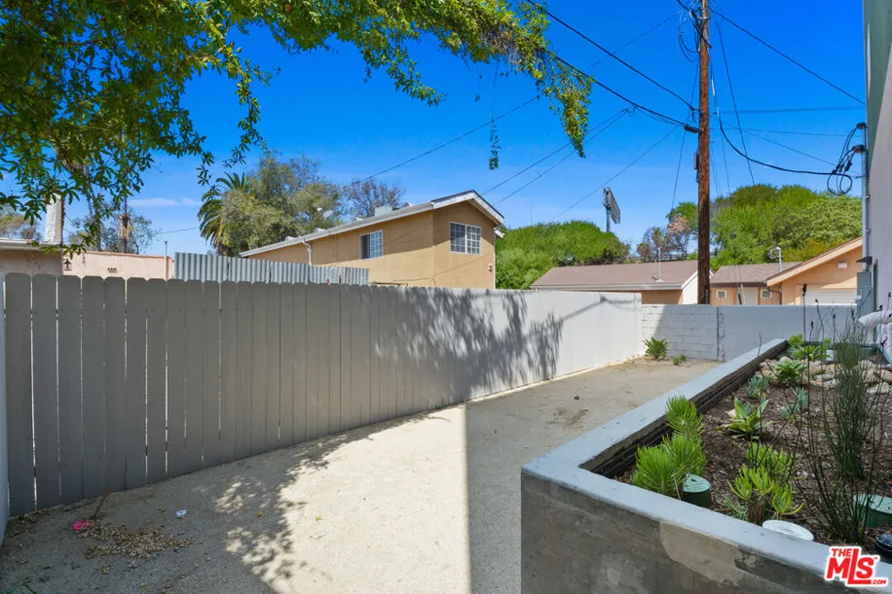 2523 S Orange Drive Los Angeles, CA 90016