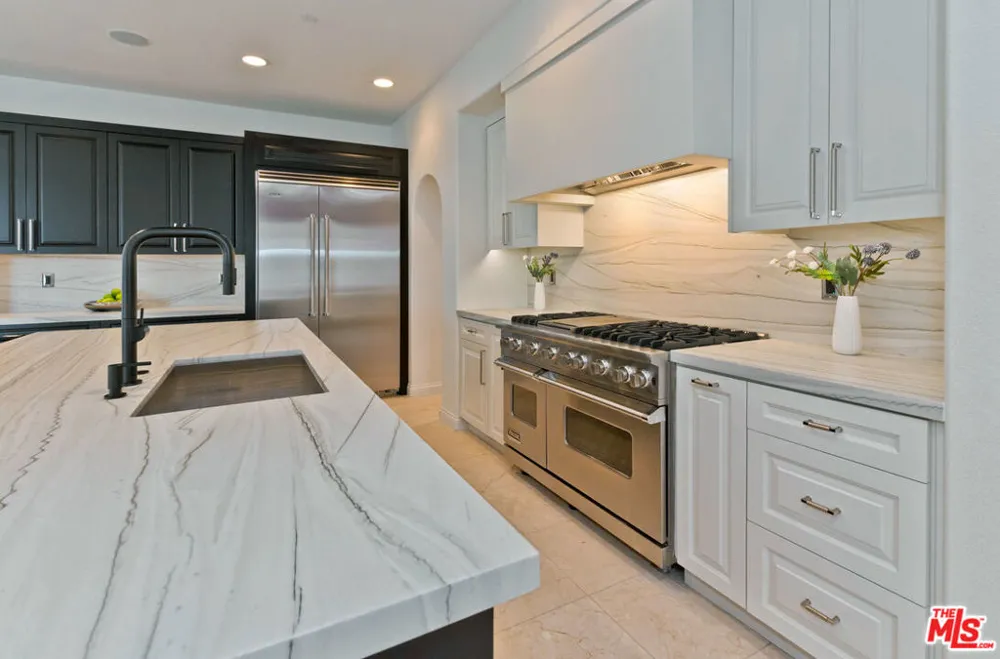 1062 Bella Vista Vista Palm Springs, CA 92264