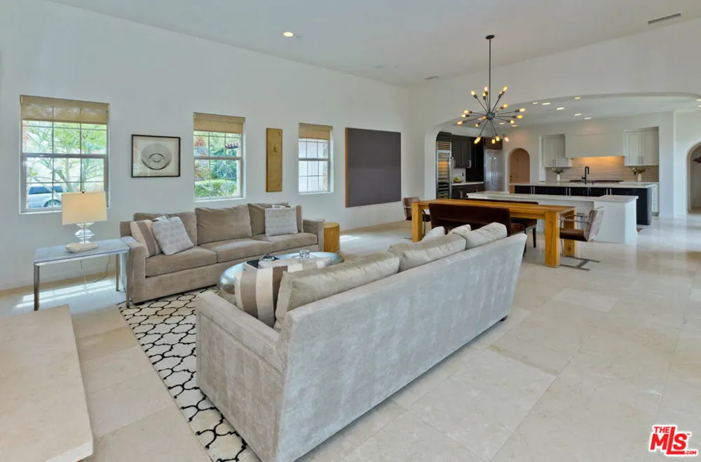 1062 Bella Vista Vista Palm Springs, CA 92264