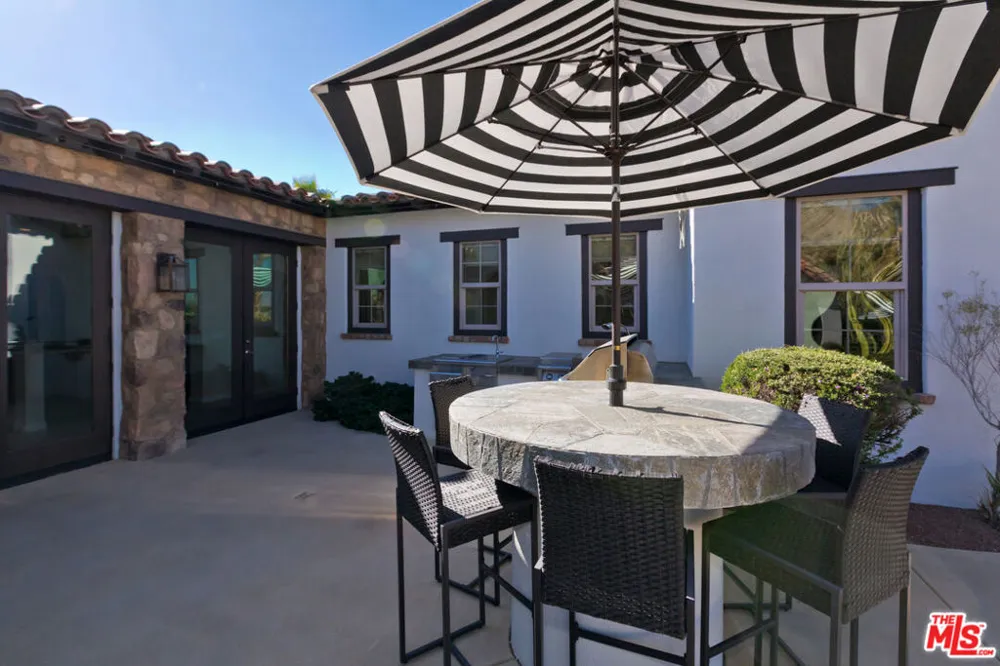 1062 Bella Vista Vista Palm Springs, CA 92264