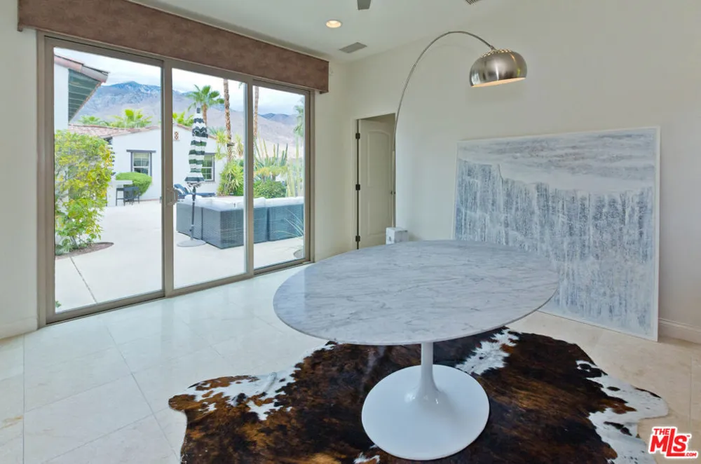 1062 Bella Vista Vista Palm Springs, CA 92264