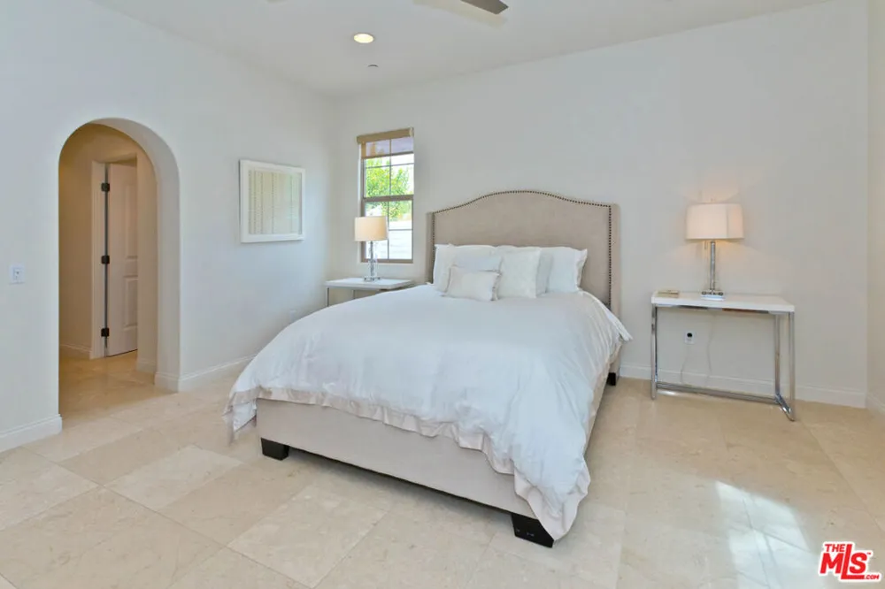 1062 Bella Vista Vista Palm Springs, CA 92264