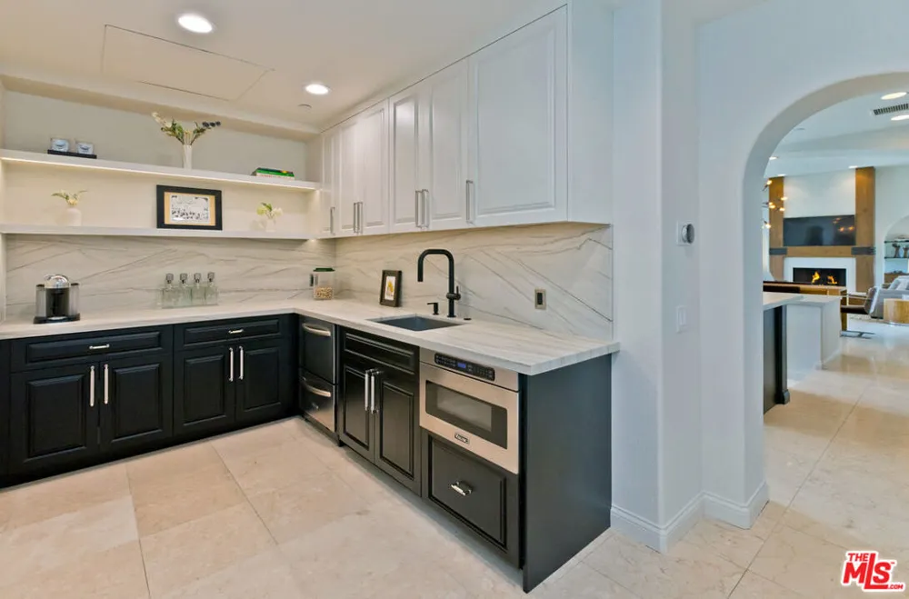 1062 Bella Vista Vista Palm Springs, CA 92264