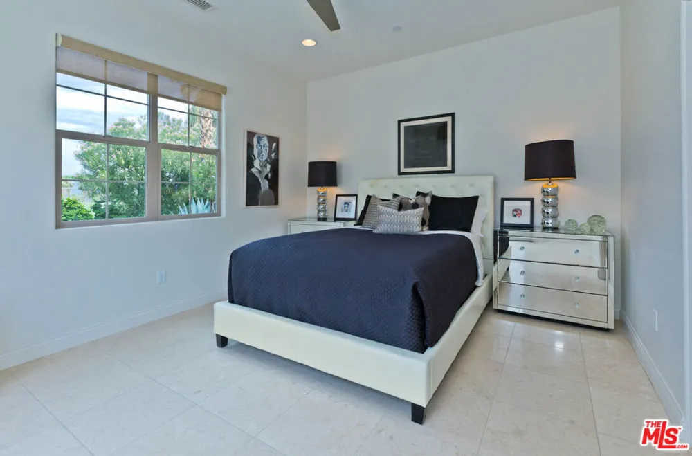 1062 Bella Vista Vista Palm Springs, CA 92264