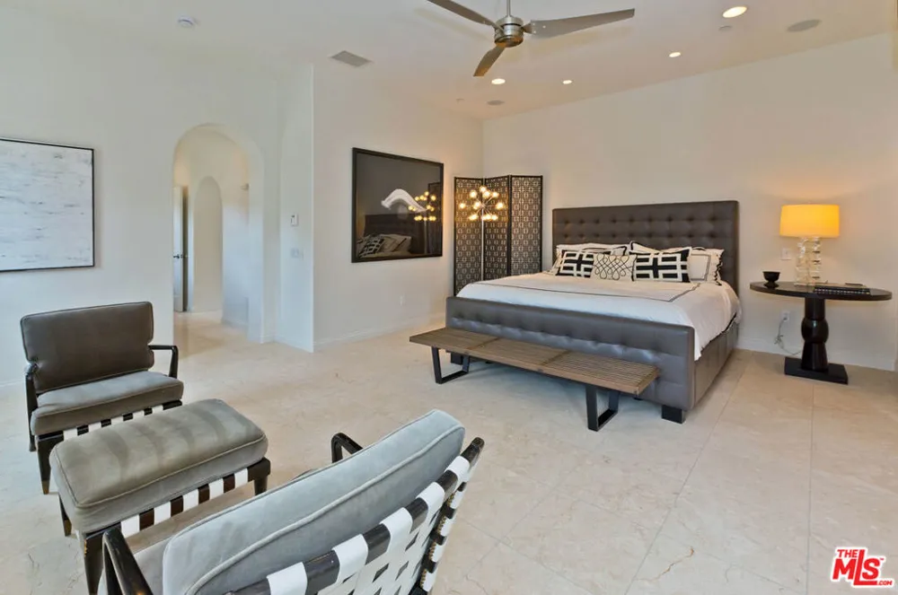 1062 Bella Vista Vista Palm Springs, CA 92264