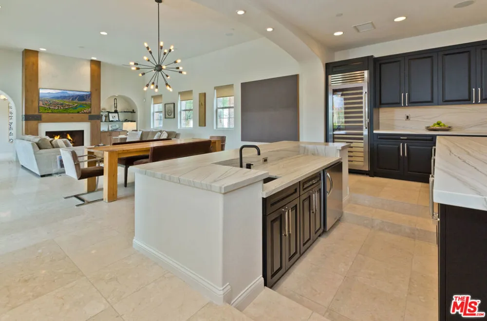 1062 Bella Vista Vista Palm Springs, CA 92264