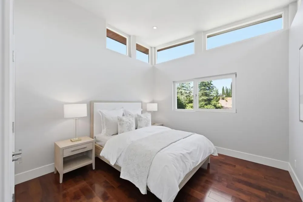 12271 Hilltop Drive Los Altos Hills, CA 94024