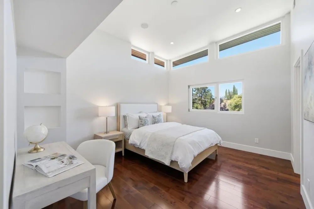 12271 Hilltop Drive Los Altos Hills, CA 94024
