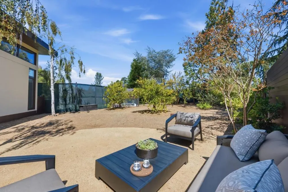 12271 Hilltop Drive Los Altos Hills, CA 94024