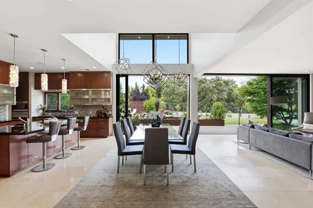 12271 Hilltop Drive Los Altos Hills, CA 94024