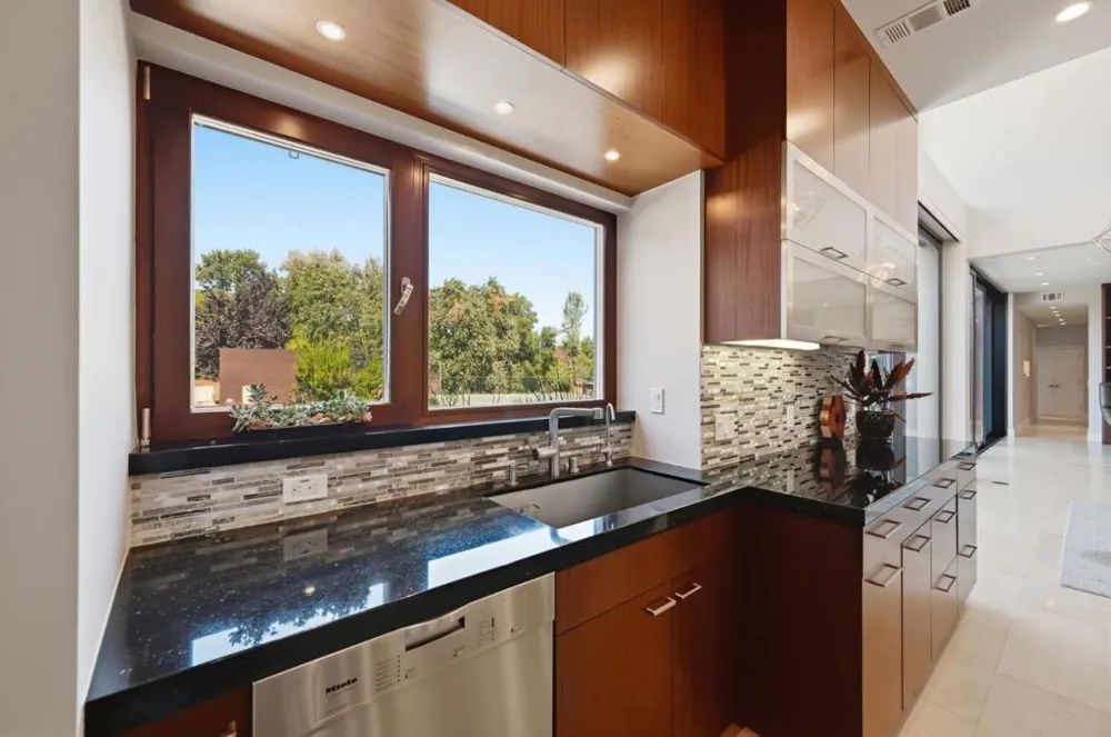 12271 Hilltop Drive Los Altos Hills, CA 94024