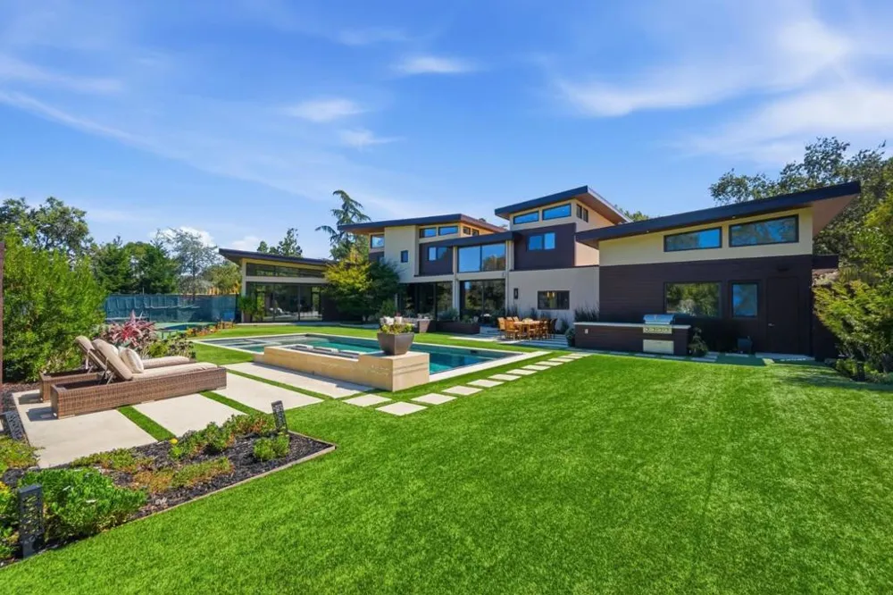 12271 Hilltop Drive Los Altos Hills, CA 94024