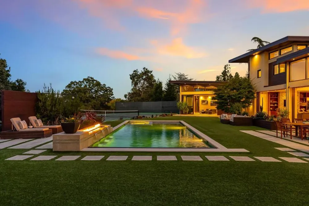12271 Hilltop Drive Los Altos Hills, CA 94024