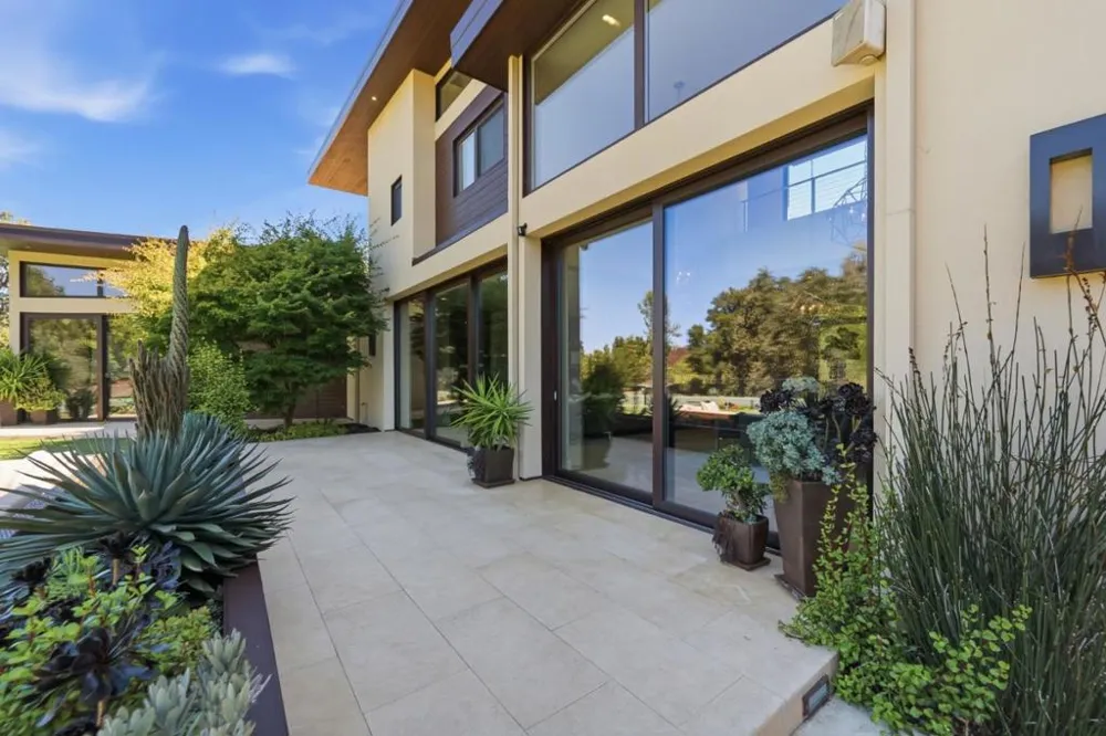 12271 Hilltop Drive Los Altos Hills, CA 94024