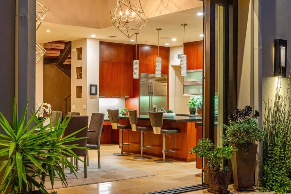 12271 Hilltop Drive Los Altos Hills, CA 94024