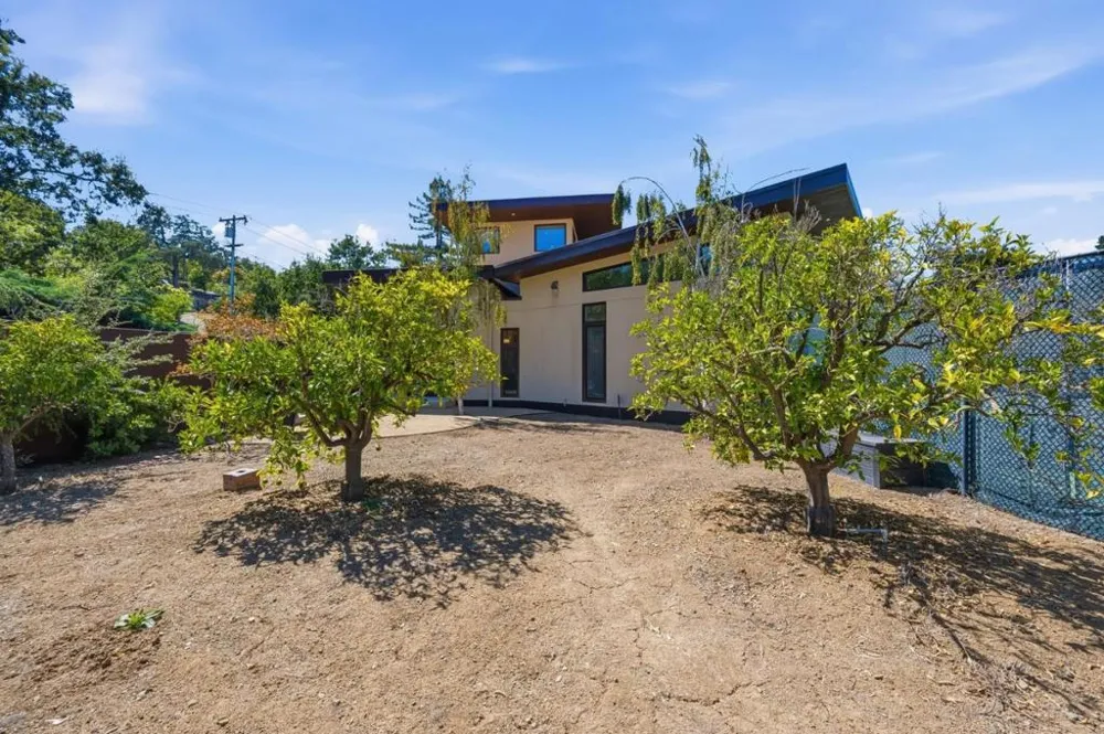 12271 Hilltop Drive Los Altos Hills, CA 94024