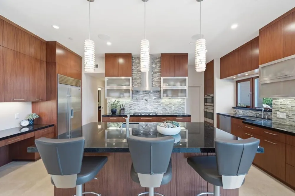12271 Hilltop Drive Los Altos Hills, CA 94024