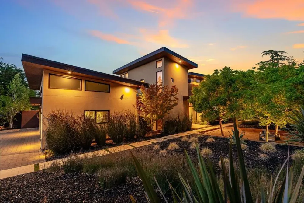 12271 Hilltop Drive Los Altos Hills, CA 94024