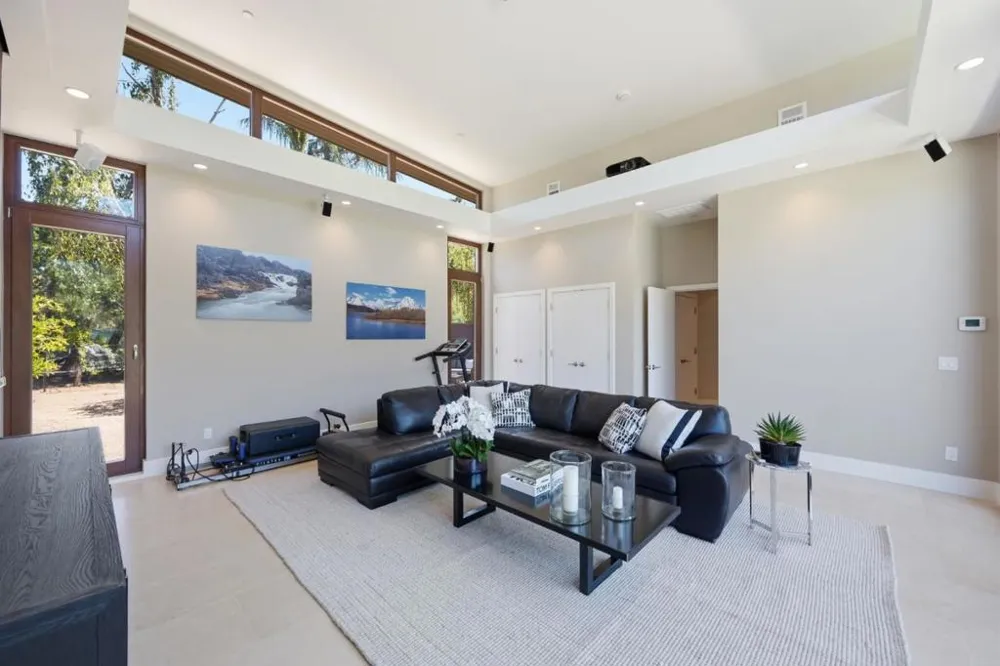 12271 Hilltop Drive Los Altos Hills, CA 94024