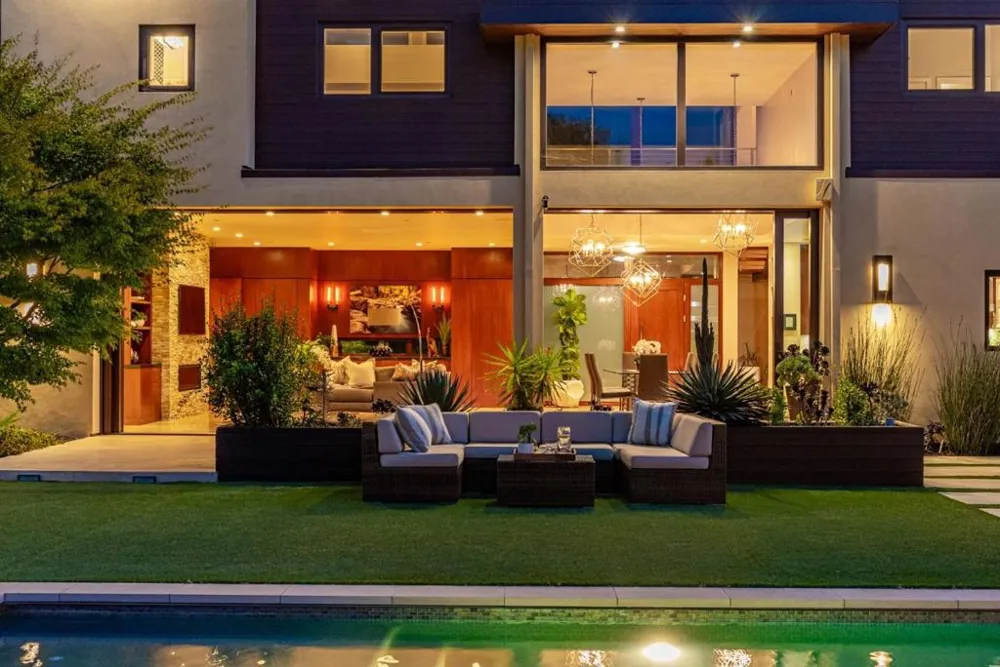 12271 Hilltop Drive Los Altos Hills, CA 94024