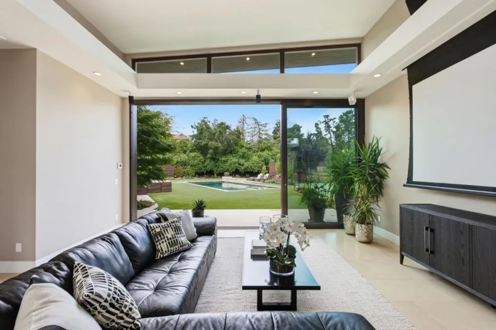 12271 Hilltop Drive Los Altos Hills, CA 94024