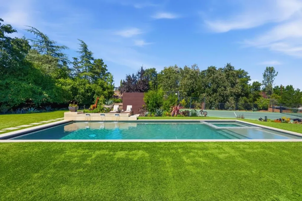 12271 Hilltop Drive Los Altos Hills, CA 94024
