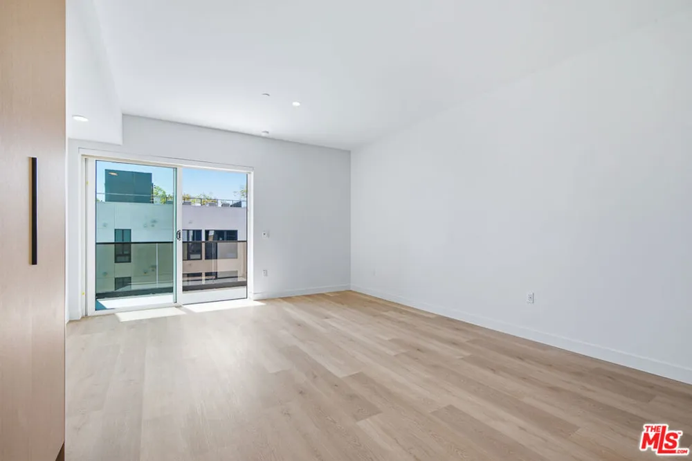 3555 Overland Avenue #604 Los Angeles, CA 90034