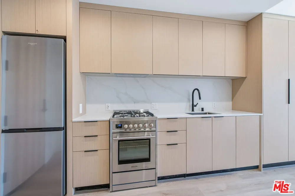 3555 Overland Avenue #604 Los Angeles, CA 90034
