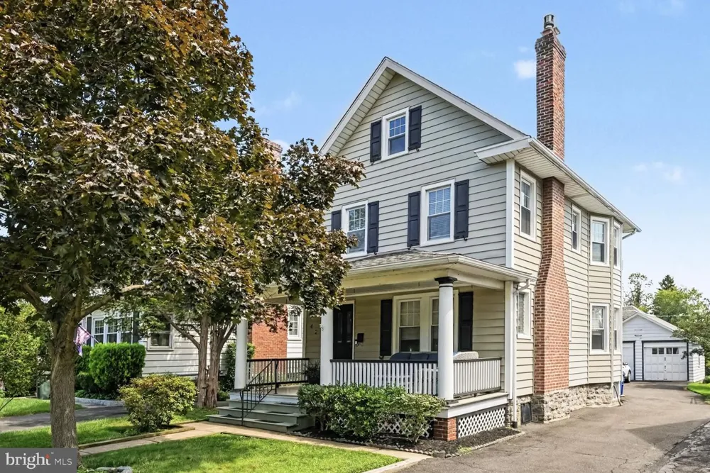 429 ROBERTS AVENUE Glenside, PA 19038