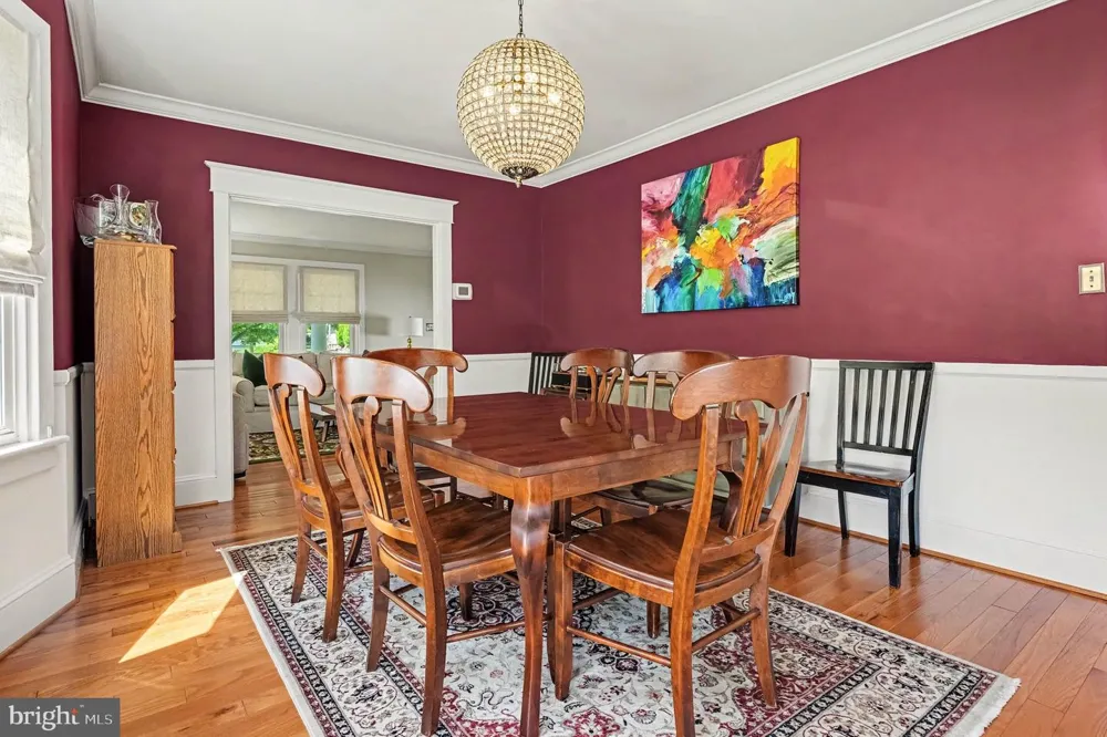 429 ROBERTS AVENUE Glenside, PA 19038