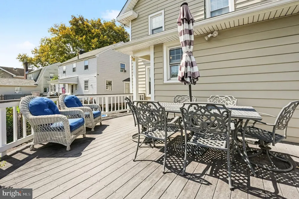 429 ROBERTS AVENUE Glenside, PA 19038