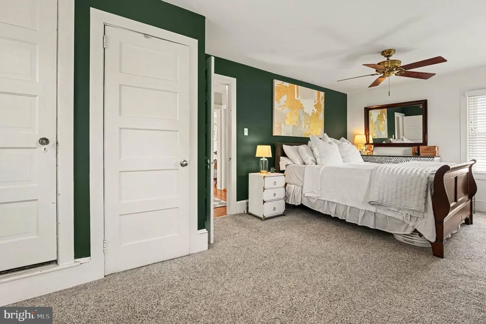 429 ROBERTS AVENUE Glenside, PA 19038