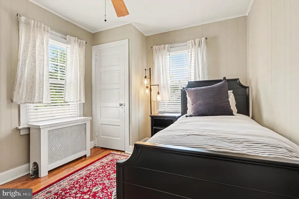 429 ROBERTS AVENUE Glenside, PA 19038