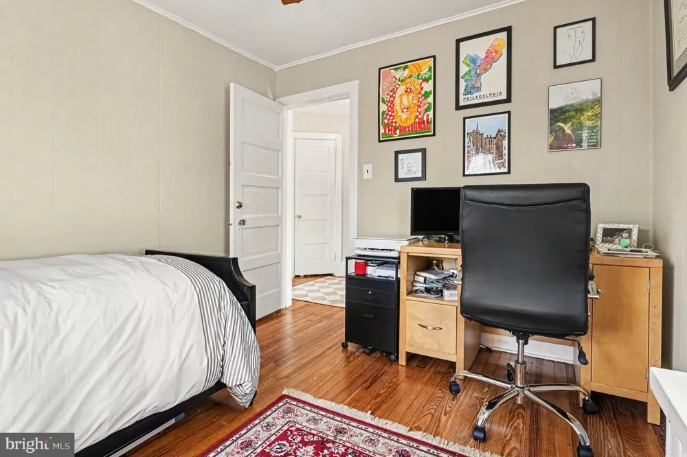 429 ROBERTS AVENUE Glenside, PA 19038