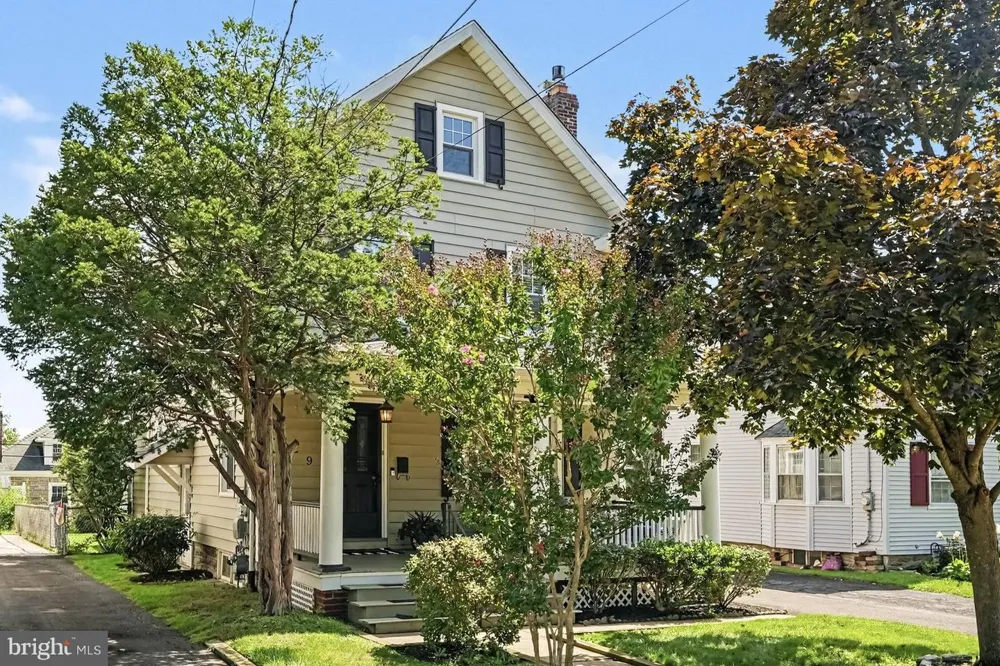 429 ROBERTS AVENUE Glenside, PA 19038