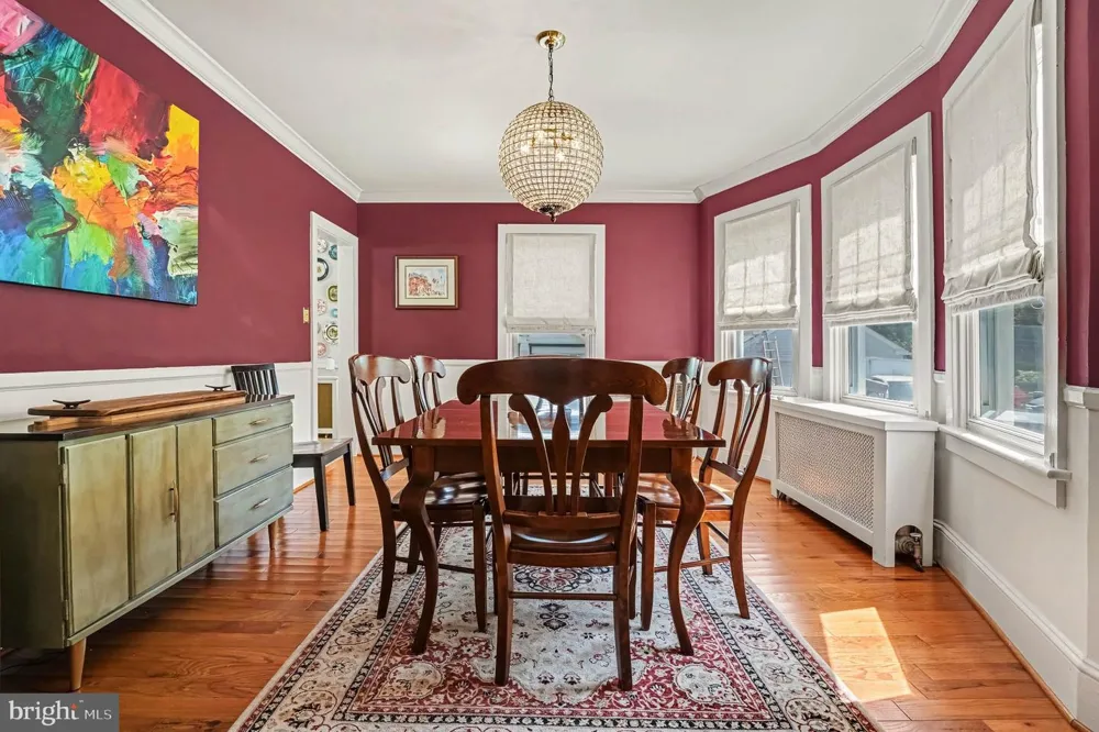 429 ROBERTS AVENUE Glenside, PA 19038