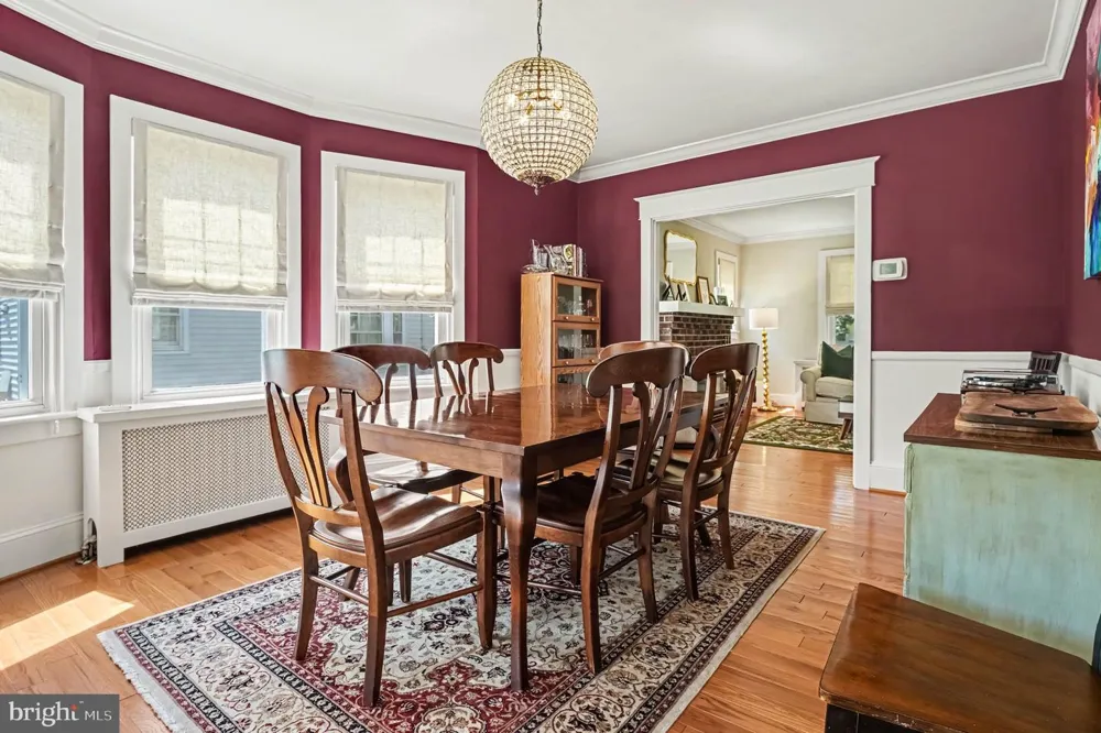 429 ROBERTS AVENUE Glenside, PA 19038