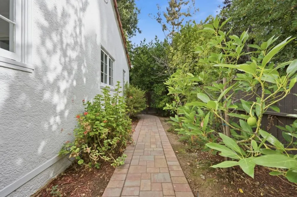 1535 Cowper Street Palo Alto, CA 94301