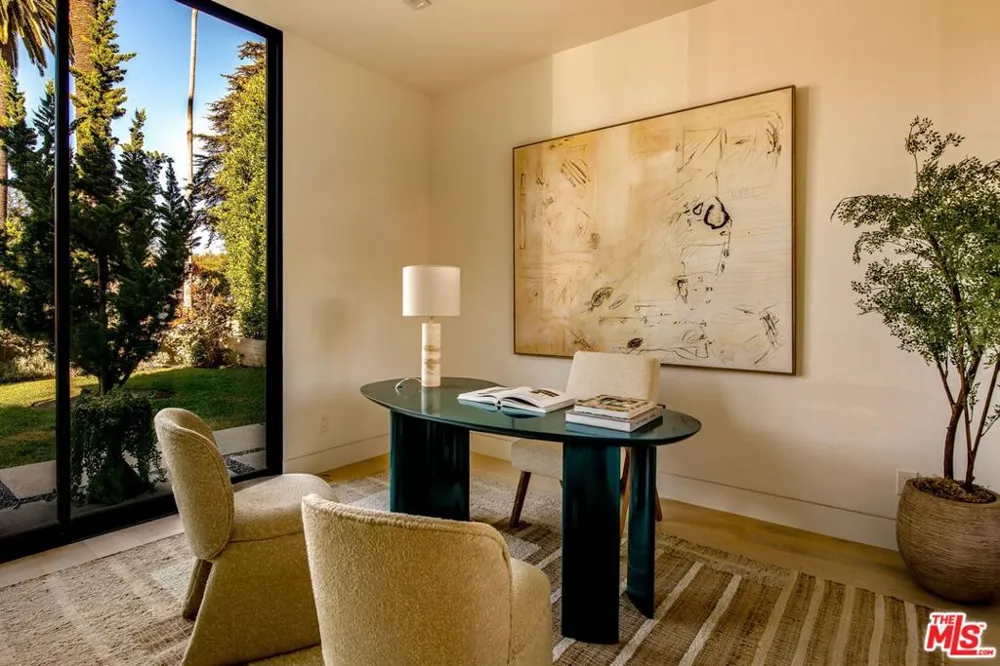 734 18th Street Santa Monica, CA 90402