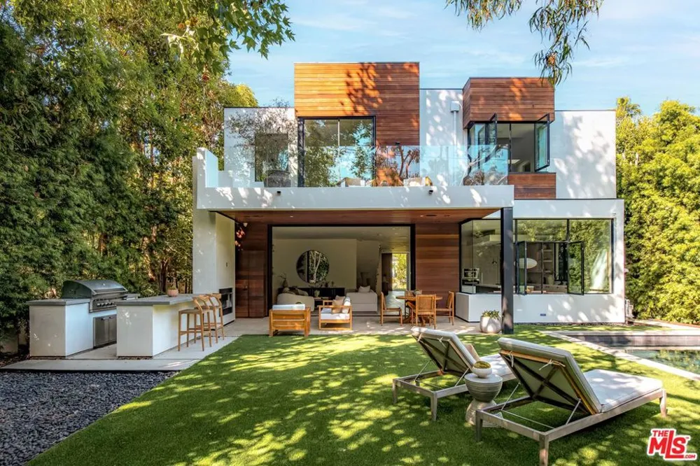 734 18th Street Santa Monica, CA 90402